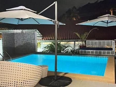 Elephant Sports Bar And Accommodation Phuket Esterno foto