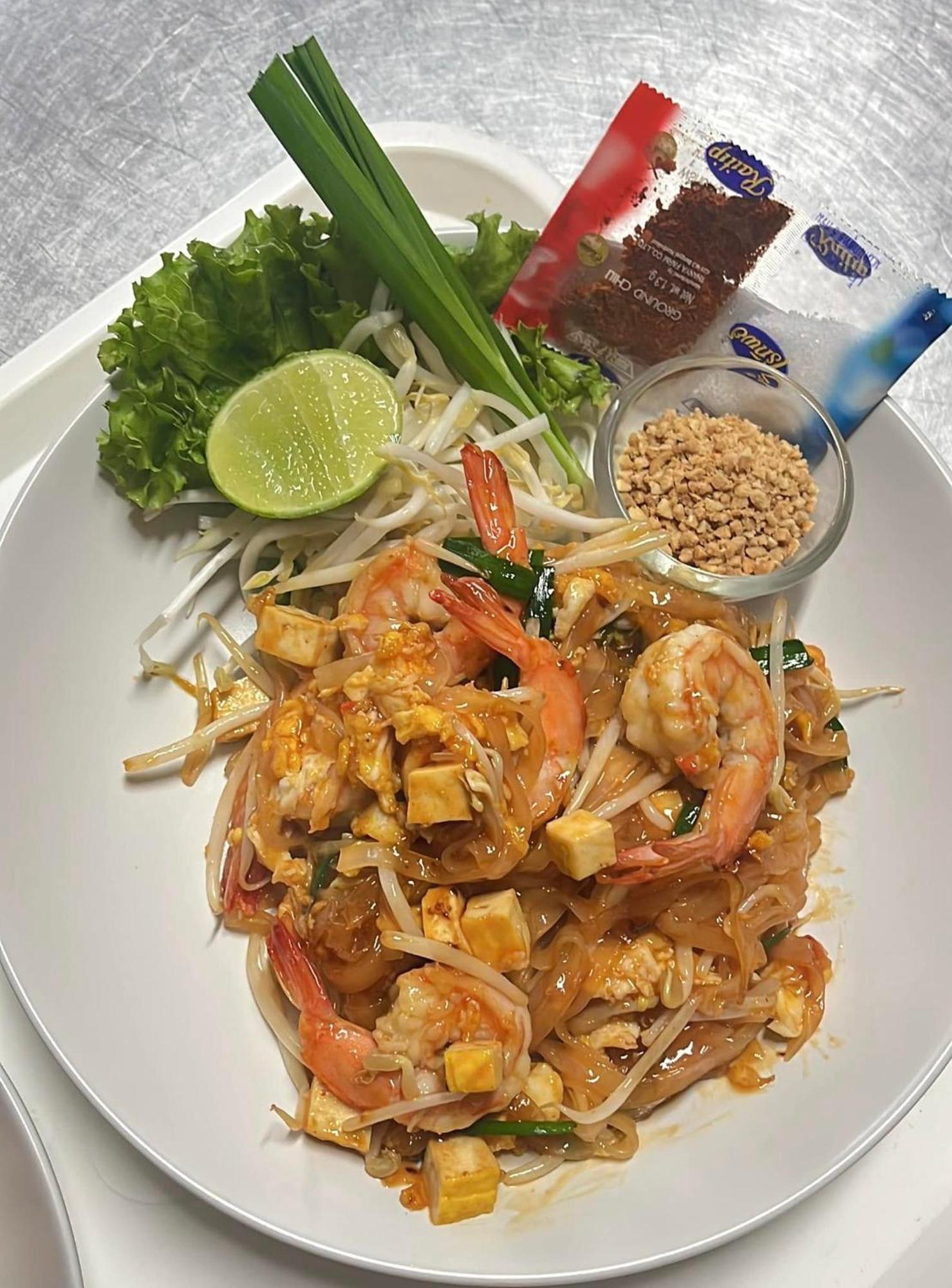 Elephant Sports Bar And Accommodation Phuket Esterno foto